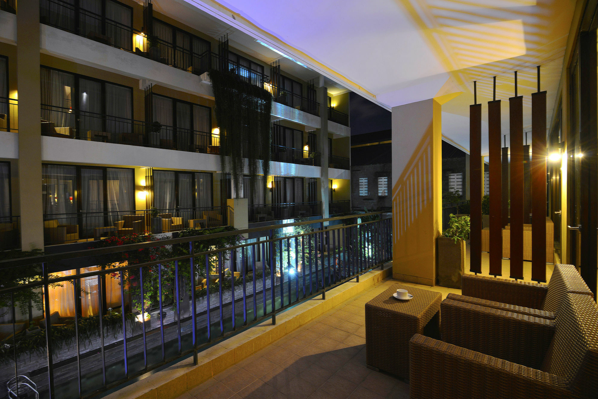 100 Sunset Kuta Hotel & Ballroom 외부 사진